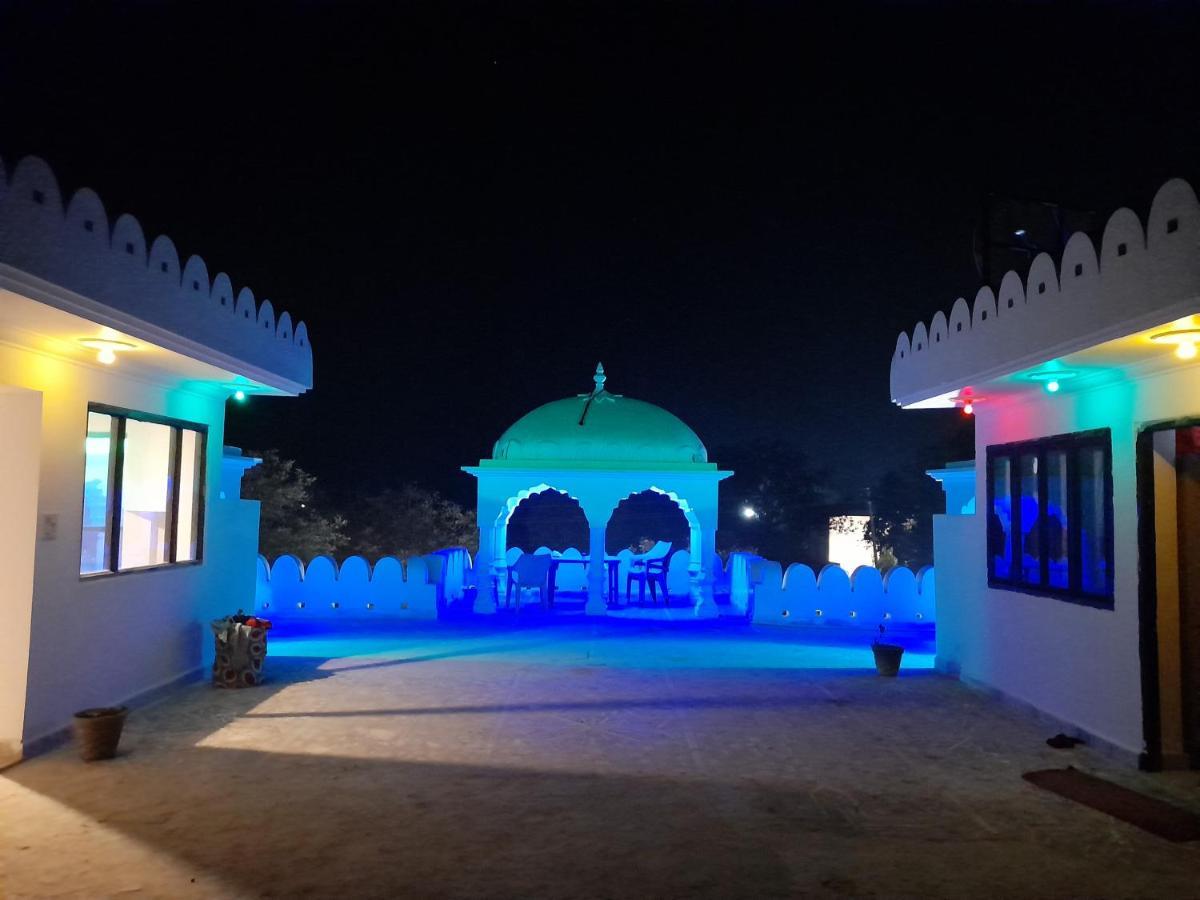 Hotel Khajuraho Inn Exterior photo