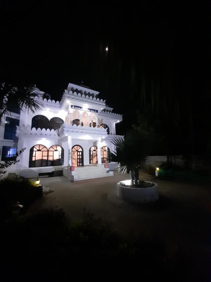 Hotel Khajuraho Inn Exterior photo