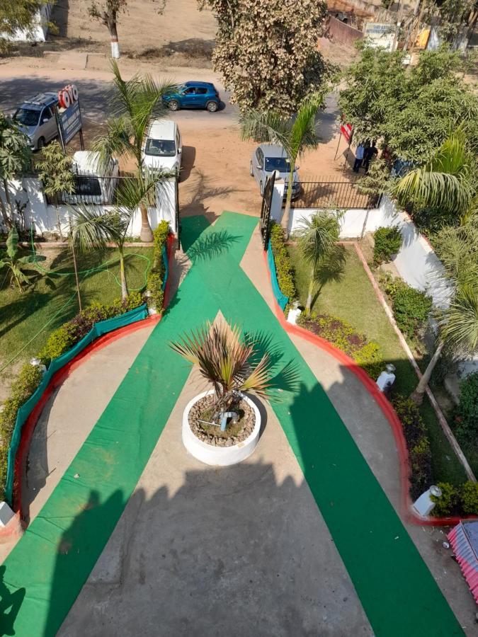 Hotel Khajuraho Inn Exterior photo
